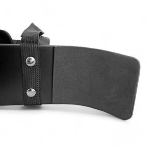 Support d'épaule et de cou en néoprène métallique sur mesure avec rembourrage et design incurvé pour l'entraînement des biceps - Product Image 3