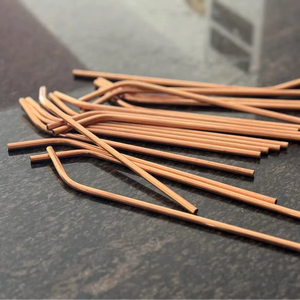 Ensemble de pailles en cuivre écologiques réutilisables de qualité alimentaire, durables, de qualité supérieure, pailles à boire sûres pour les cocktails - Product Image 1