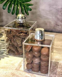 Boîte de rangement alimentaire carrée en acrylique faite à la main, durable, multifonctionnelle, avec charnières, personnalisable, boîte cadeau de luxe pour la salle à manger - Product Image 3