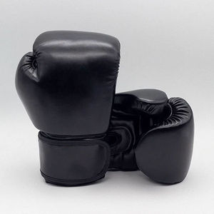 Guantes de Boxeo de Cuero Personalizados Profesionales, Transpirables, con Agarre Ergonómico, Equipo de Boxeo OEM Elegante, Hecho en Pakistán - Product Image 4