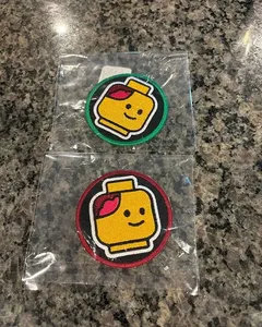 Patch thermocollant rond en tissu brodé avec logo, découpe laser, pour cadeau et décoration - Product Image 1