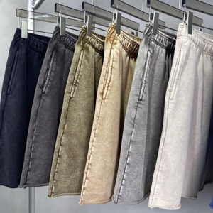 Shorts en molleton 100 % coton de haute qualité, délavage vintage, tissu molletonné épais avec logo de marque personnalisé pour l'approvisionnement en vêtements - Product Image 3