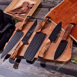 Couteaux de Chef BBQ en Acier Inoxydable à Lame Martelée Noire, Manche en Bois de Frêne, Prise en Main Solide, Durables, Lot de 5 Pièces avec Sac en Cuir Tendance - Product Image 3