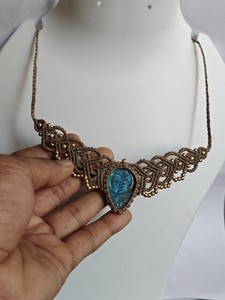 Collier en macramé marron fait main avec pendentif bohème en onyx noir pour femme - Product Image 6