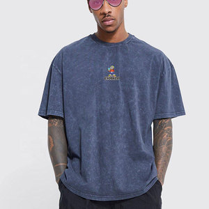 Ensemble T-shirt et short décontracté pour homme, style actuel, respirant et infroissable, entièrement personnalisable, prix raisonnable - Product Image 5