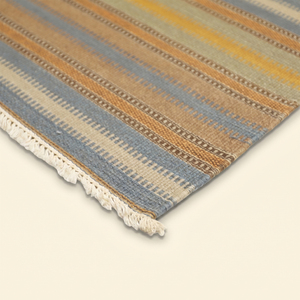 Tapis en laine tufté à la main bleu beige pastel, rayé, moderne, texturé, antidérapant, écologique, pour salon et hôtel - Product Image 5