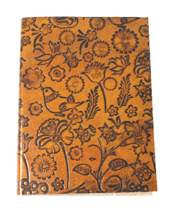 Cuaderno de Tapa Dura de Cuero Genuino Hecho a Mano, con Patrón Floral y de Aves Grabado, Diario de Viajero, 5x7 Pulgadas, 48 Hojas, Personalizado - Product Image 1