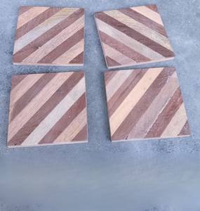 Sous-verres en bois style nordique avec incrustation 3D en cube, ensemble de dessous-de-verre hybrides en résine et bois durables pour bureau et table à manger - Product Image 6