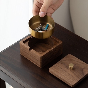 Cenicero de Aluminio sin Humo con Tapa y Asa, Revestimiento Metálico Color Latón, Portátil, Inodoro, Resistente al Humo, Accesorio Premium para Fumar - Product Image 4