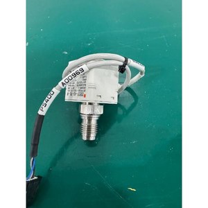 Interruptor de Presión de Alta Precisión SMC ZSE60F-A2-70L-M, Usado como Pieza de Repuesto para Equipos Semiconductores Legacy - Product Image 1