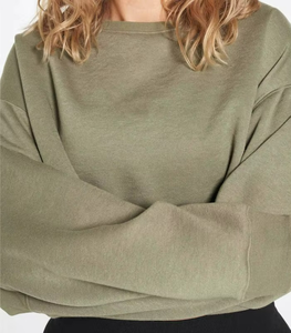 Sweat-shirt court oversize pour femme, idéal pour l'entraînement sportif, avec ourlet brut et capuche – Vente en gros - Product Image 5