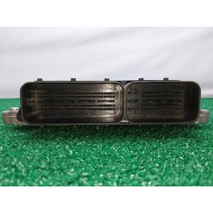 300 ECU y Módulos de Computación Usados 04896420AF - Product Image 3