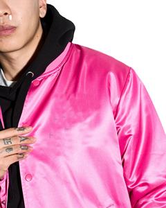 Veste bomber en satin pour homme de haute qualité, vente en gros personnalisée, style streetwear, vestes universitaires en soie tendance pour homme - Product Image 4