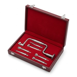 Instrumento ortopédico quirúrgico manual de acero inoxidable Hudson para perforación precisa de huesos en procedimientos ortopédicos. - Product Image 4