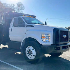 Véhicule routier de transport de marchandises à haut kilométrage avec cabine couchette pour opérations de transport national et conduite prolongée - Product Image 1