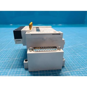 Vanne solénoïde pneumatique SMC VQ1100RY-5C, utilisée comme pièce détachée pour équipement semi-conducteur Legacy - Product Image 4