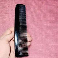 Peigne de Luxe Professionnel Anti-Statique Démêlant en Corne de Buffle Faite à la Main, Forme Feuille, Écologique et Naturel pour Soins Capillaires