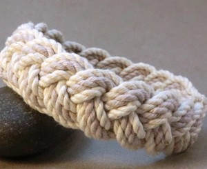 Pulsera de Cuerda de Algodón a Rayas de Alta Calidad, Elegante y Hermosa - Product Image 2
