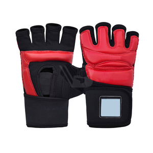 Gants de grappling MMA professionnels de haute qualité fabriqués au Pakistan, en cuir synthétique, résistants aux déchirures, évacuant l'humidité, pour l'entraînement semi-professionnel - Product Image 1