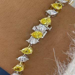Pulsera de Diamantes Cultivados en Laboratorio de Oro Blanco Sólido de 14K, 8.00CT E VVS2, Certificación IGI, Minimalista, de Alta Gama, Regalo de Aniversario para Mujer - Product Image 4