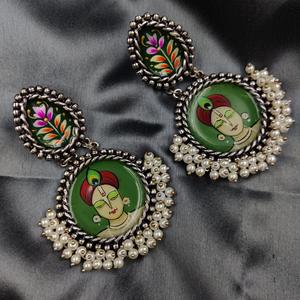 Boucles d'oreilles Jhumka pour filles, faites à la main, en perles, pour occasions décontractées ou de fête, bijoux traditionnels indiens, accessoire cadeau - Product Image 6