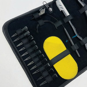 Pinces à cheveux plates professionnelles en acier inoxydable de qualité chirurgicale, avec logo personnalisé, finition noire mate, trou de 3 mm, outils pour extensions de cheveux - Product Image 3