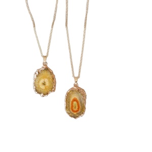 Colliers en pierre d'agate naturelle plaqués or de luxe exquis de haute qualité, écologiques, faits à la main, personnalisables pour un cadeau de fête - Product Image 5