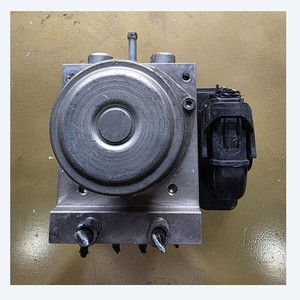 Unité hydraulique de qualité, utilisée, 47660JY40B, unité hydraulique ABS testée, compatible OEM pour Nissan, compatible pour Hitachi, pièces de voiture d'occasion. - Product Image 1