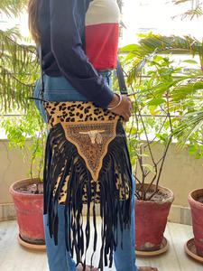 Nuevo superventas cuero mecanizado a mano mujeres occidentales bandolera monedero pelo en piel de vaca flecos ocultar llevar bolso Buck Stitch monedero - Product Image 4