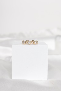 แหวนเพชรเลี้ยงในห้องปฏิบัติการ 1.8 กะรัต ทรงเบเซล ตัวเรือนทองคำแท้ 14K ดีไซน์เรียบหรู แหวนแต่งงานแบบเรียงซ้อนได้ งานออกแบบเครื่องประดับชั้นดี - Product Image 4