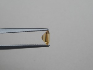 Pierre précieuse naturelle de citrine, pierre brute carrée à facettes, 5 mm, certifiée par un tiers, effet étoilé pour la fabrication de bijoux verts - Product Image 3