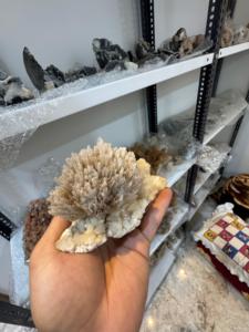 Formación Natural de Scolecita, Calcedonia y Stilbita |   Espécimen de Cristal de Primera Calidad para Exhibición - Product Image 2
