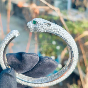 Brazalete Premium con Cabeza de Pantera y Diamantes, Ojos Verdes, Totalmente Cubierto de Diamantes, Diseño Animal en Oro Blanco, Joyería Hip Hop Brillante - Product Image 2