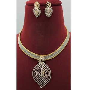 Conjunto de Collar y Pendientes con Acabado Dorado Radiante y Piedras de Primera Calidad, Ideal para Fiestas, Colección para Mujer - Product Image 1