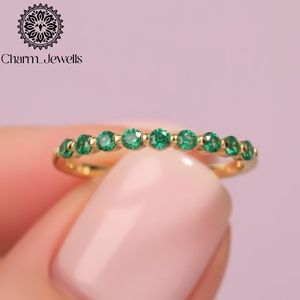 แหวนหมั้นเพชรโมอิสซาไนต์ทรงคุชชั่นชุบทอง 22k จาก Charm Jewells ตัวเรือนแบบหนามเตย รับรองโดย IGI น้ำหนัก 3 กรัม สไตล์คลาสสิกสำหรับผู้หญิง - Product Image 4