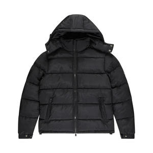 Veste matelassée décontractée pour homme, noire, à capuche, avec fermeture éclair sur le devant, coupe régulière, col montant, en polyester - Product Image 1