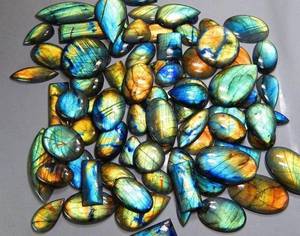 Pierres précieuses de labradorite multicolores bleu-jaune naturel, mélange de cabochons faits à la main, certifiés par un tiers, effet de couleur, polis FF - Product Image 1