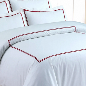 Ensemble de housse de couette moderne T-150 en polyester blanc avec point de couture Baratta, 3 pièces, respirant, toutes saisons, taille King, pour usage domestique - Product Image 3