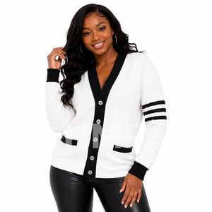 Cardigan en tricot blanc pour femmes HMR avec bordure noire, col en V, manches longues, style preppy, boutons sur le devant, en acrylique - Product Image 1