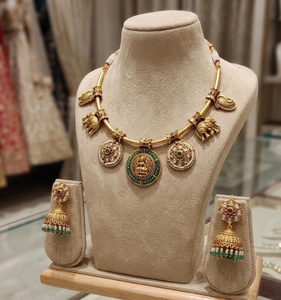 Conjunto de Collar y Pendientes de Latón Chapado en Oro Polki Kundan, Joyería Nupcial India, Uso Diario, Hecho a Mano, Producto al por Mayor - Product Image 2
