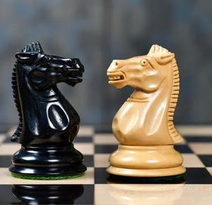 Juego de ajedrez Staunton Nimzovich vintage de 1915–1925 en ébano y madera de boj, Rey de 3.75 pulgadas con estampado en el lado del Rey, al mejor precio - Product Image 1