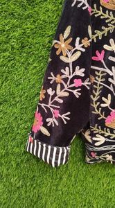 Veste vintage en velours noir brodée, col mandarin, motif floral, broderie à la main, coupe ample, manches longues, vêtements décontractés d'hiver - Product Image 2