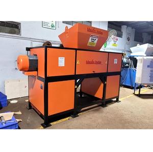Machine à déchiqueter les os de qualité supérieure, à double arbre, capacité de 1500 kg/h, machine de transformation de la viande électrique semi-automatique - Product Image 1