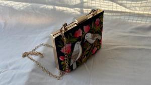 กระเป๋าโท้ทปักลายทำมือ กระเป๋าสะพายไหล่สไตล์โบฮีเมียนลายดอกไม้ กระเป๋าผ้าแคนวาสปักลาย ขายส่ง กระเป๋าเดินทางแฟชั่นงานฝีมือ - Product Image 4