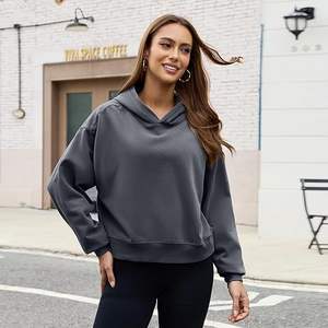 Sudadera Corta con Capucha para Mujer, Diseño Personalizado en la Parte Delantera, Sudadera Corta de Algodón Ecológico para Mujer, Venta al por Mayor - Product Image 3