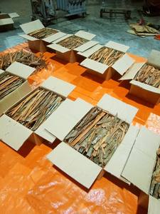 Cannelle de Cassia vietnamienne biologique de qualité supérieure, en tubes, épices et herbes séparées, en forme de bâtonnets de cigarette, prix économique / ANNA DO - Product Image 5