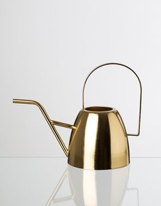 Arrosoir moderne en fer doré de luxe à long bec, durable, pour jardinage extérieur, usage décoratif - Product Image 1