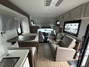 นิว 2026 อีสต์ ทู เวสต์ คอลเลจ เอเวนิว 2801S - Product Image 5