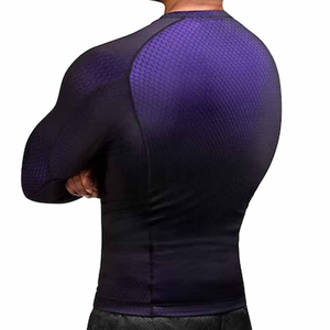 Fabricant de maillots de compression MMA personnalisés, impression par sublimation de haute qualité, rashguards MMA, vêtements de fitness, vente en gros de qualité pour la salle de sport - Product Image 6