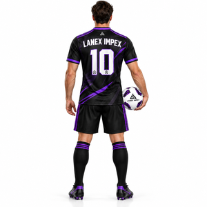 Ensemble d'uniformes de football sur mesure, maillot de football à séchage rapide et short assorti, vêtements de sport haute performance pour les équipes et les joueurs - Product Image 4